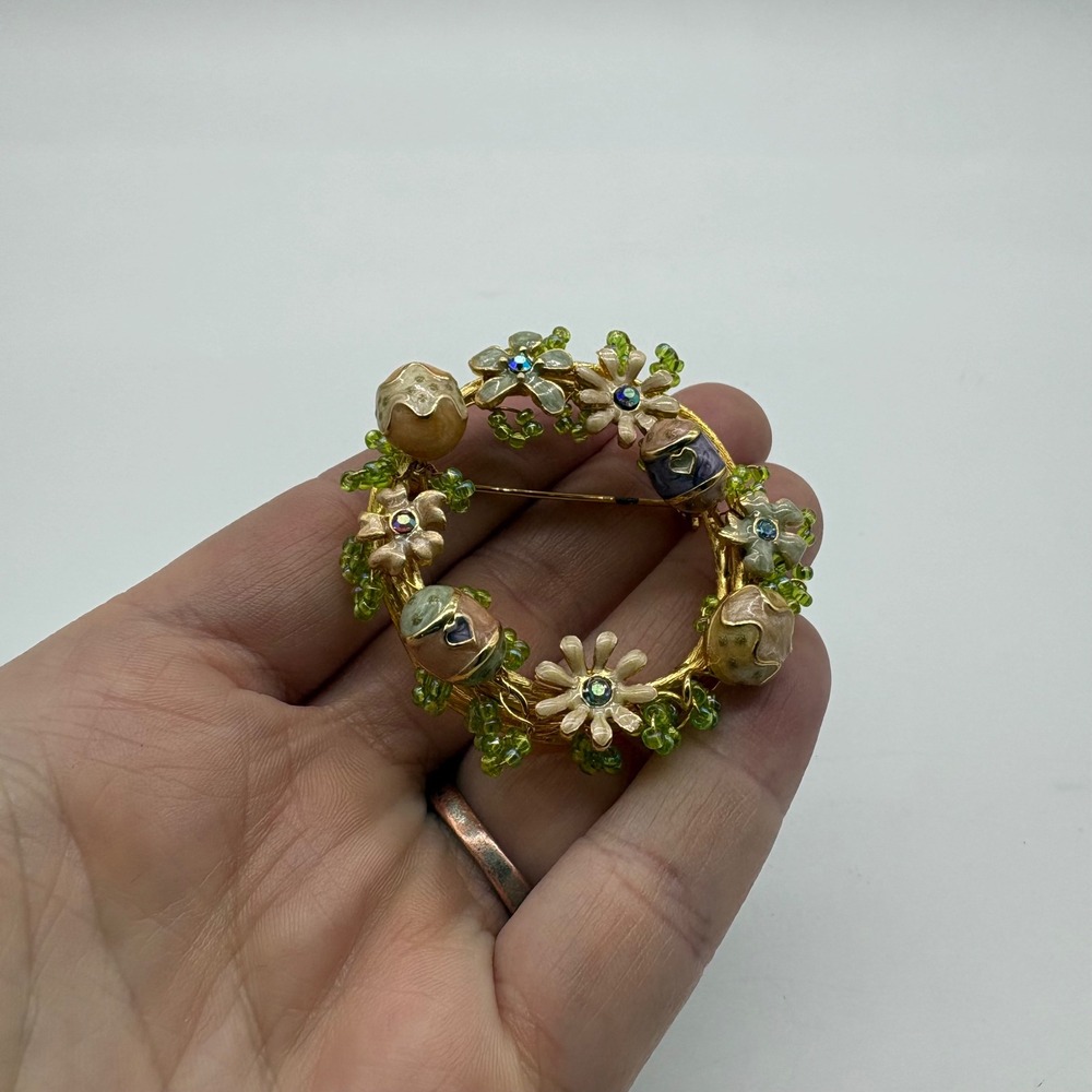 Vintage Easter Egg Floral Wreath Brooch Pin Gold Tone Art Glass Enamel